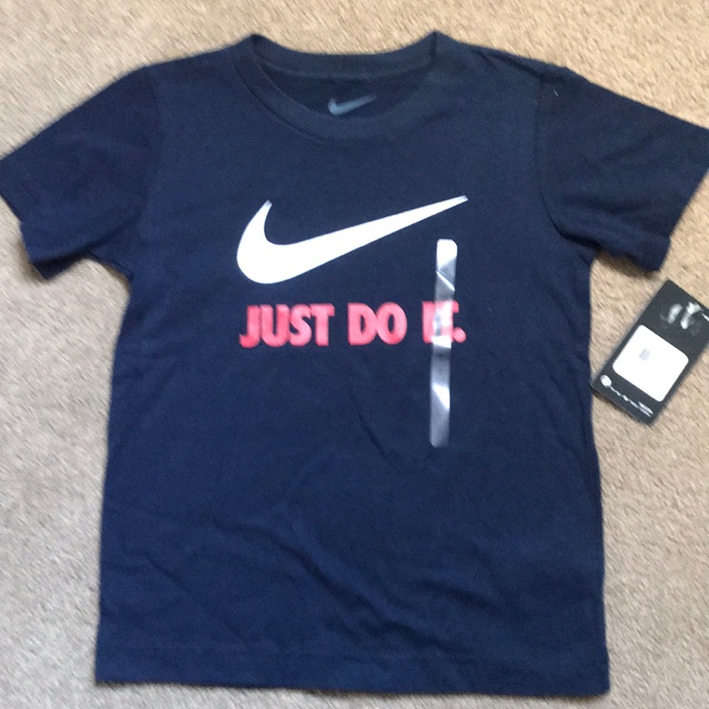 Nike t shirt boys size 7 and size 4